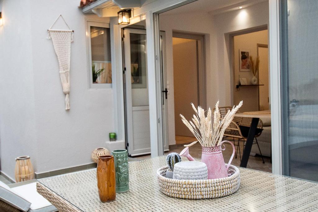 Fotografie z fotogalerie ubytování The courtyard v destinaci Skala Eresou