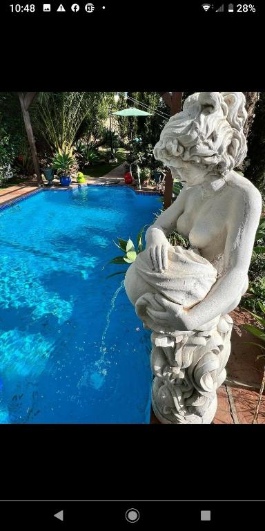 Bazén v ubytování Mijas Pueblo paradise villa nebo v jeho okolí