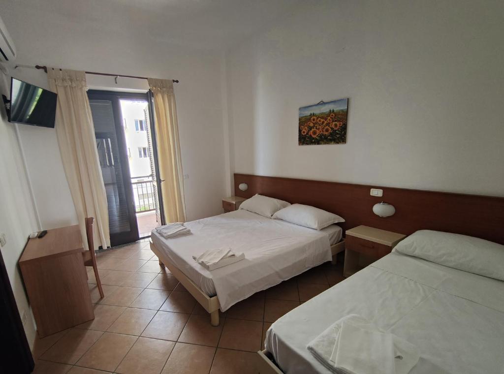 Hotel Acciaroli - Habitación Triple Estándar Con Vistas Al Mar
