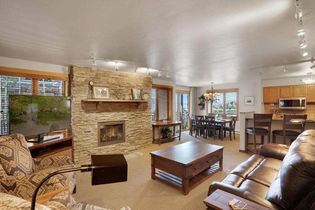 Bear Claw 105 Skiin Skiout Condo!, Steamboat Springs (updated