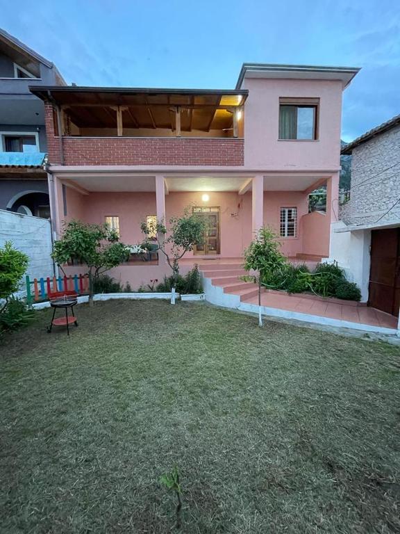 Center Vila 8 Kruje - Image 1