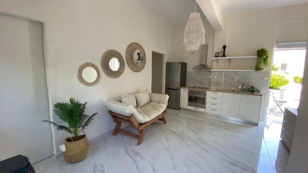 Kuchyň nebo kuchyňský kout v ubytování Siviri Lounge Cottage