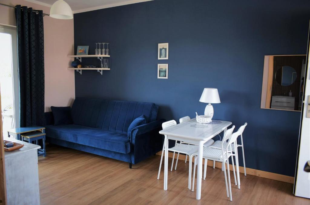 Posedenie v ubytovaní Apartamenty Poświata - z widokiem na łąki
