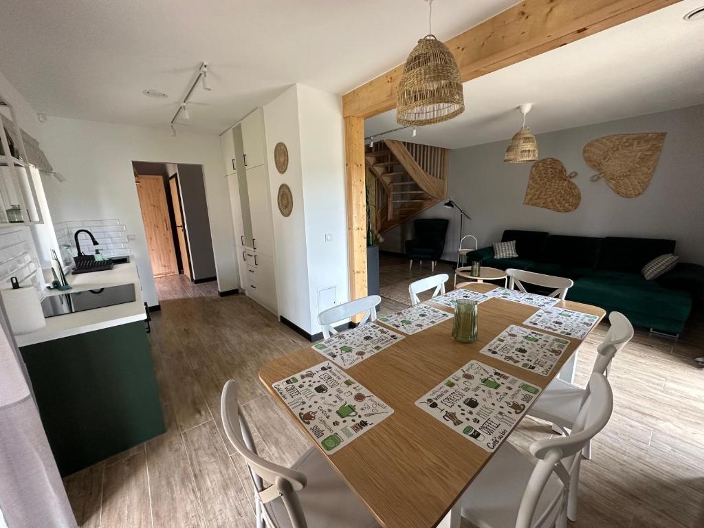 Kuchyňa alebo kuchynka v ubytovaní Villa Kama