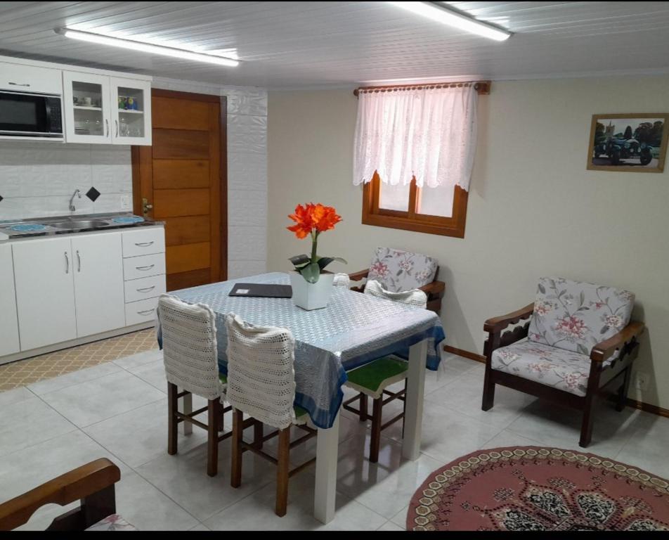 Kuchyň nebo kuchyňský kout v ubytování Casa e Flat Conforto Gramado