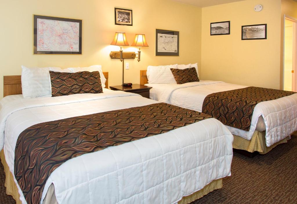 Holiday Haus - Queen Room With Two Queen Beds