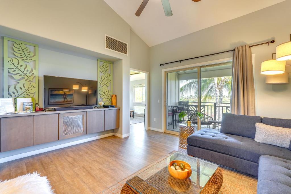 Posezení v ubytování Luxe Maunalani Resort Condo with Pool and Beach Access