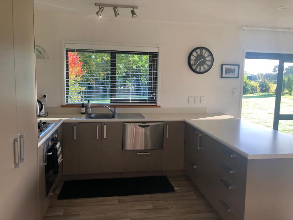 Cute Cottage Close to Town - Resim 12