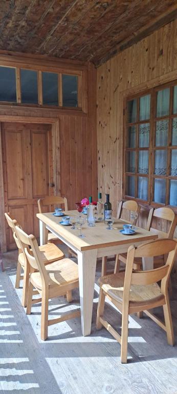 Fotografie z fotogalerie ubytování Guest house Lailashi v destinaci Surmushi