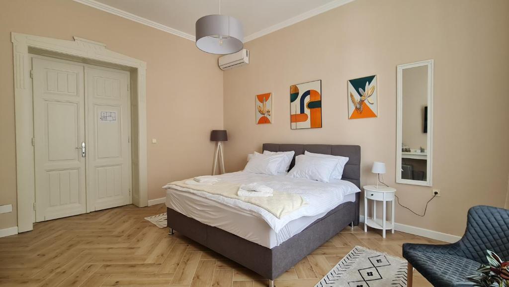 Voodi või voodid majutusasutuse Urban Haven toas