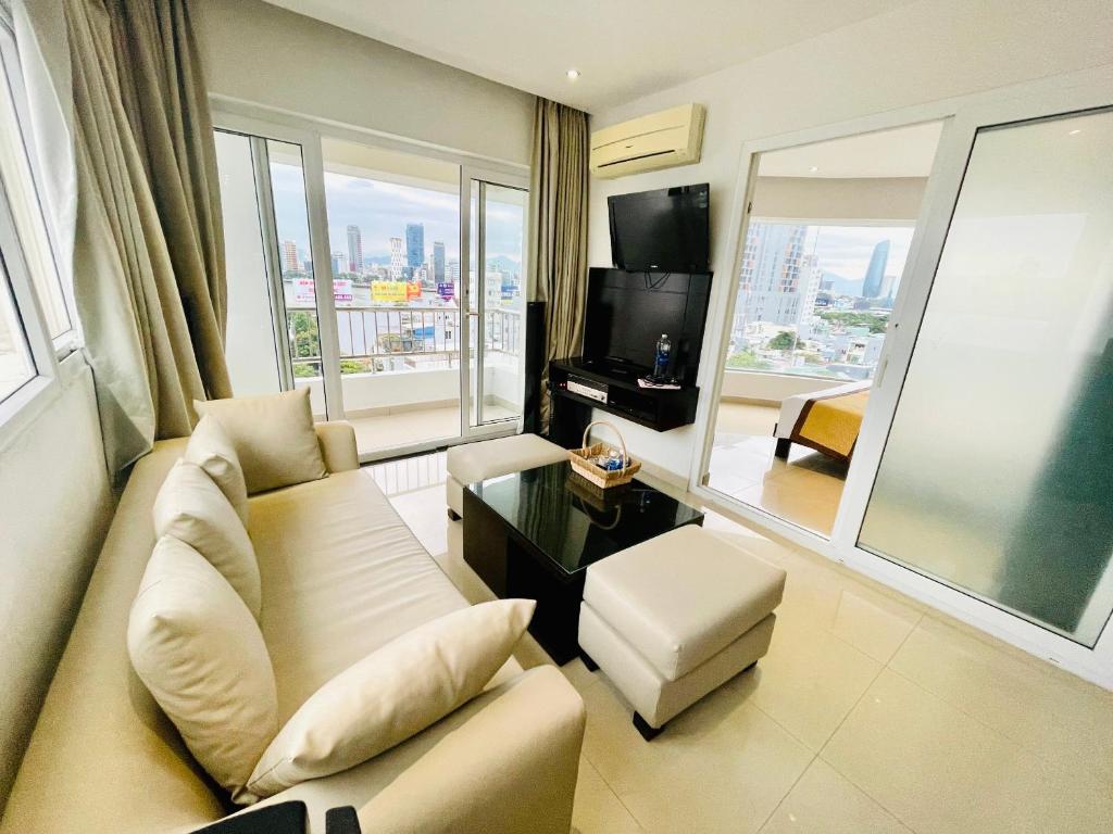 TV a/nebo společenská místnost v ubytování D&C Hotel