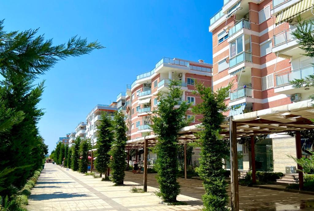 Bella View Apartment - Image 1
