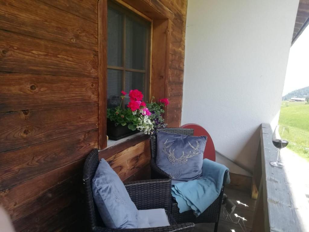 Posezení v ubytování Ferienwohnung Hinterschwarzenberg