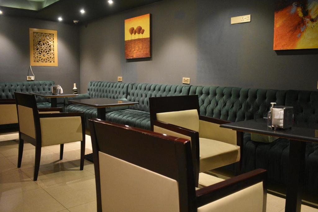 Posezení v ubytování The Secure Inn Hotel Muscat