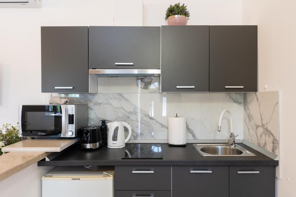 Apartments Roza - 11