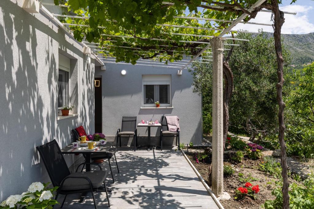 Apartments Roza - 12