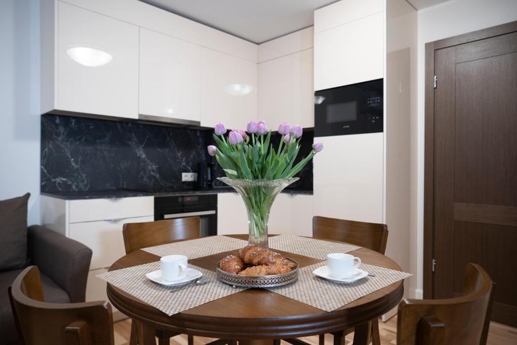 Villa ACACIA - Apartment With A Private Yeard