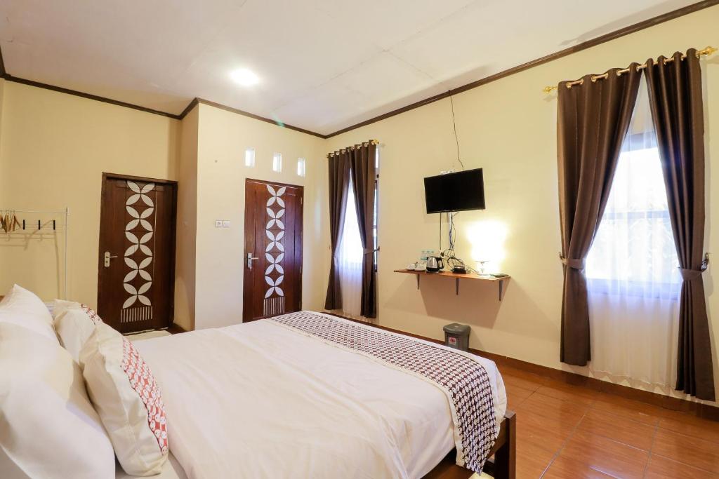 Hotel Ndalem Ayem Syariah - Superior Queen Room