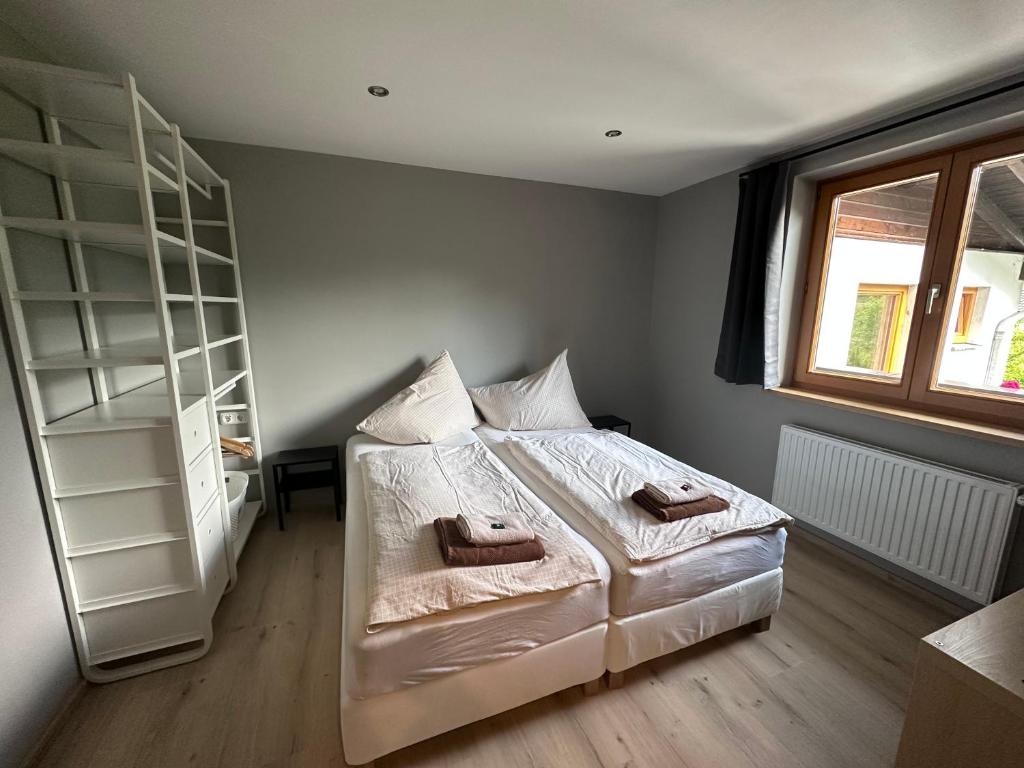 Postel nebo postele na pokoji v ubytování Haus Tirol