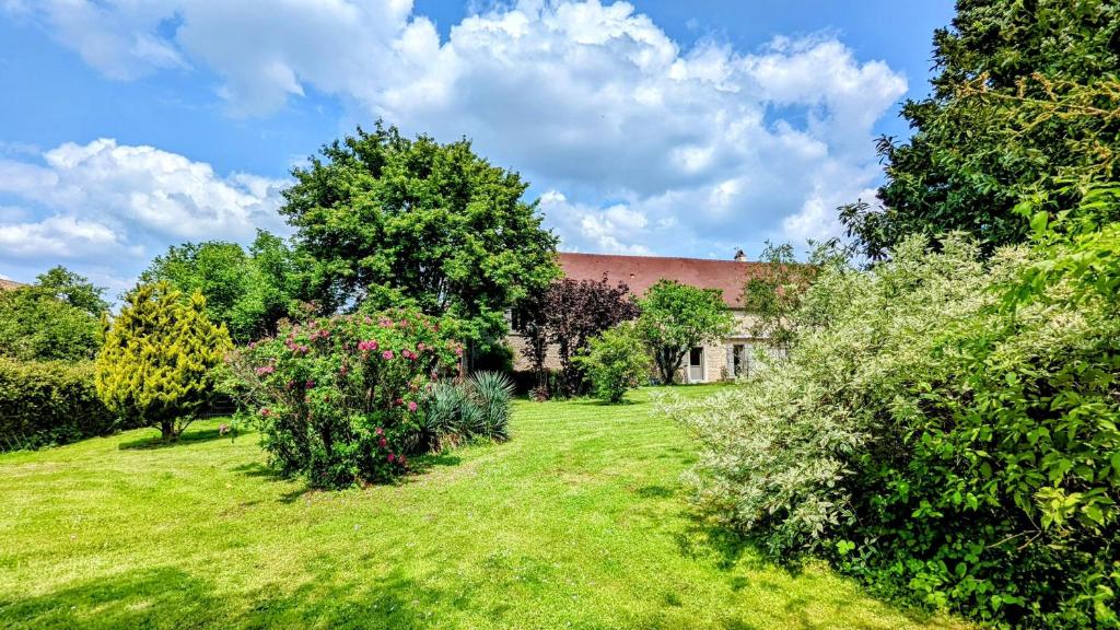 Zahrada ubytování Le Clos des écureuils - chambres d'hôtes