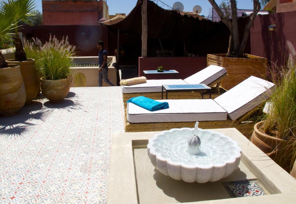 Patio nebo venkovní prostory v ubytování Riad Les Yeux Bleus