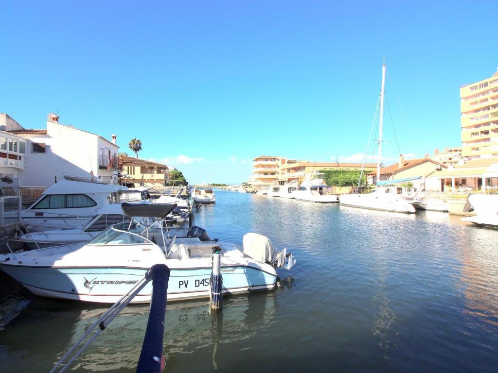 Casa en Canal de Roses - Parking, Aire Acondicionado - ES-228-111