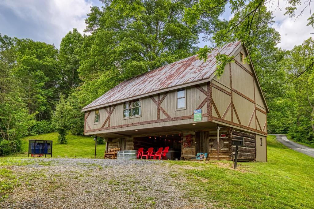 Barn at Buckhorn 2109, Gatlinburg (updated prices 2024)