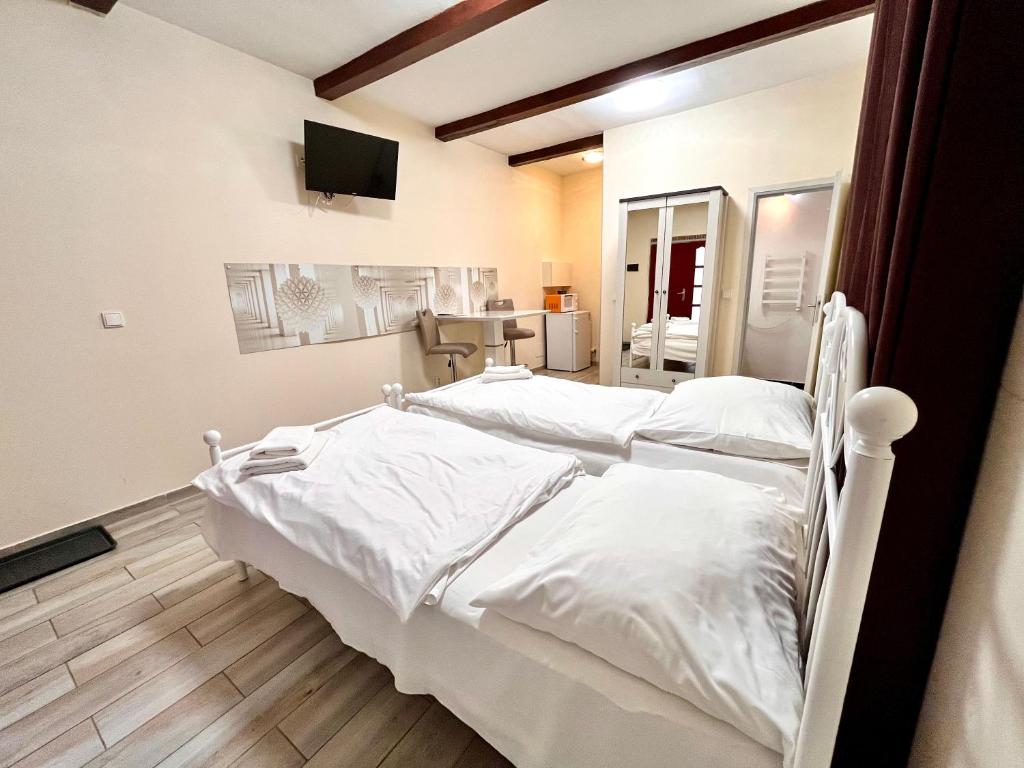 Casa Italia Prague - Studio Apartment