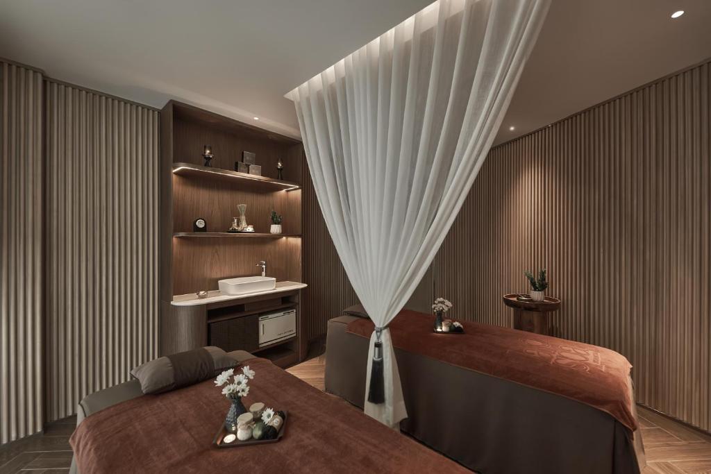 La Siesta Premium Saigon 5