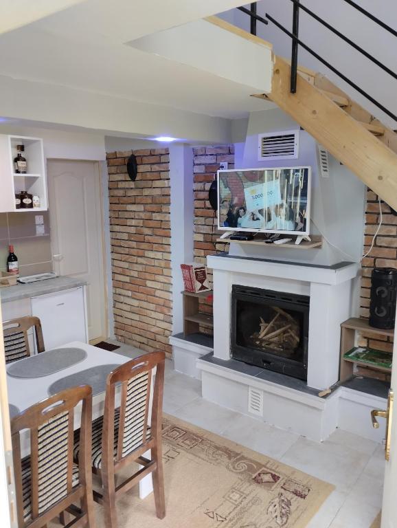 Kuchyň nebo kuchyňský kout v ubytování D&M Apartman Dojkinci