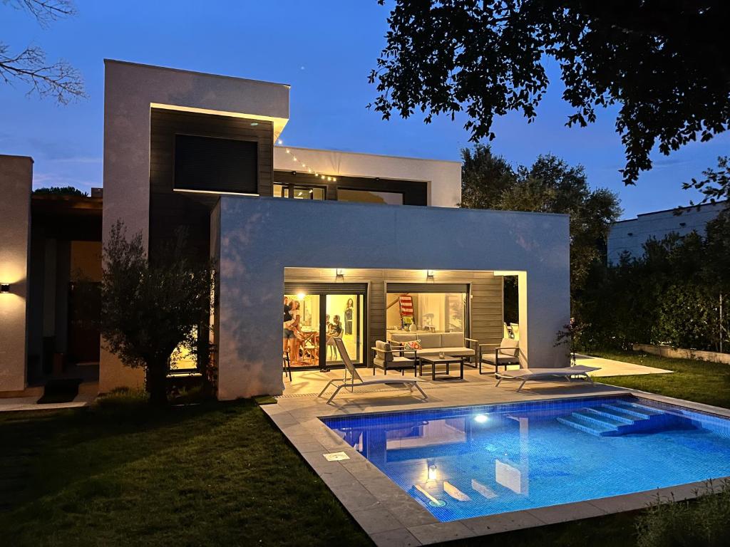 Fotografia z galérie ubytovania Villa Calella - with Private Pool v destinácii Calella de Palafrugell
