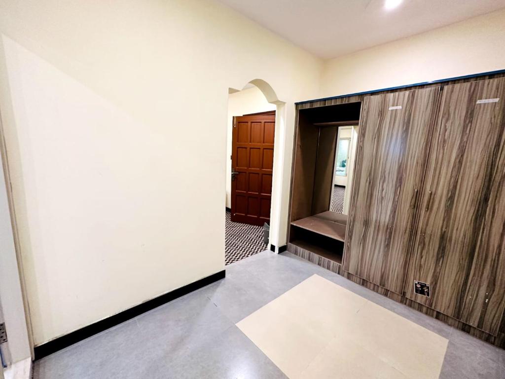Postel nebo postele na pokoji v ubytování Desert One Hotel Skardu