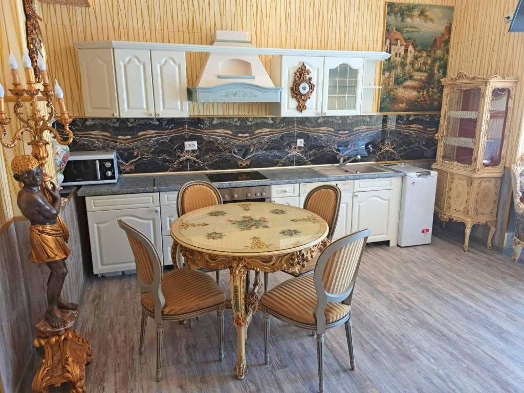 Vip Antique Apartment A1