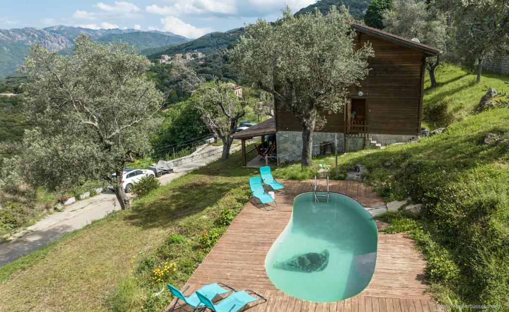 Nespecifikovaný výhled na hory nebo výhled na hory při pohledu z apartmánu