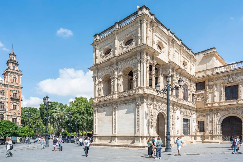 AlohaMundi ARENAL V, Seville – Updated 2023 Prices