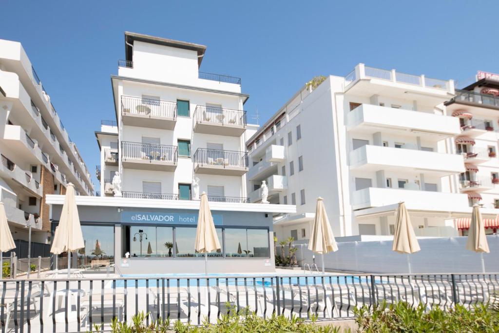 Το κτήριο όπου στεγάζεται  το ξενοδοχείο