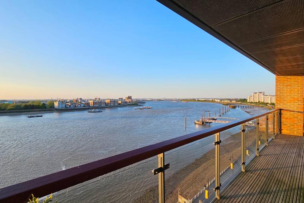 Luxury RiverFacing 2Bed Flat, Woolwich (updated prices 2024)