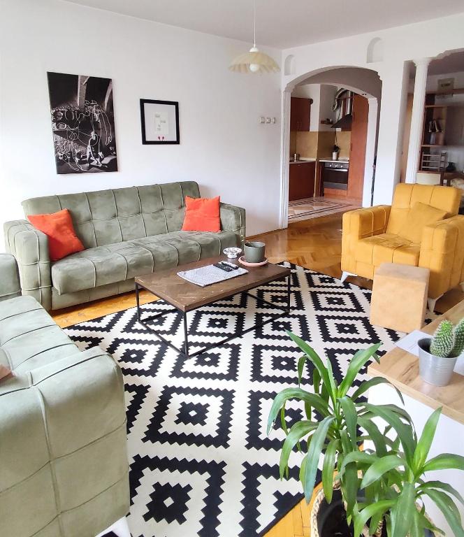 Central Spacious Apartment in Pristina, Pristina (updated prices 2024)