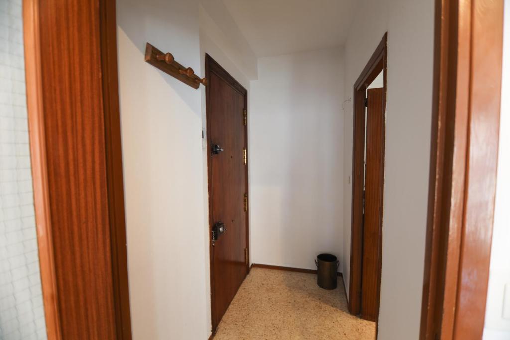 Zdjęcie z galerii obiektu RentalSevilla Apartamento luminoso con 3 dormitorios w Sewilli