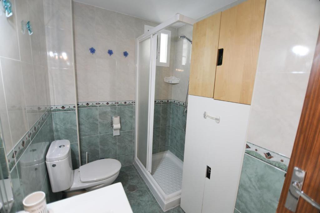 Zdjęcie z galerii obiektu RentalSevilla Apartamento luminoso con 3 dormitorios w Sewilli