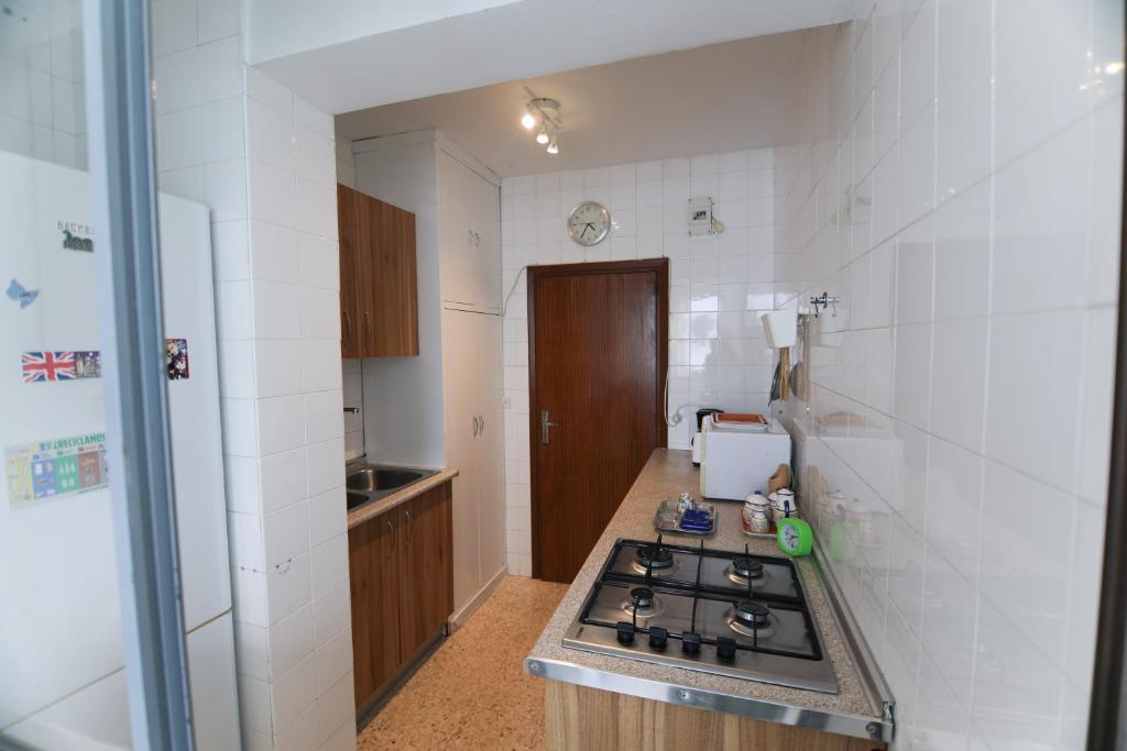Zdjęcie z galerii obiektu RentalSevilla Apartamento luminoso con 3 dormitorios w Sewilli