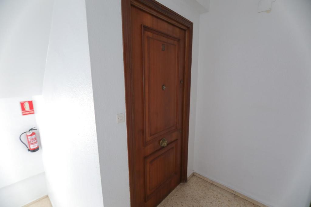 Zdjęcie z galerii obiektu RentalSevilla Apartamento luminoso con 3 dormitorios w Sewilli