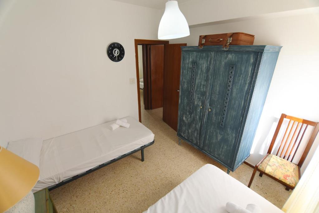 Zdjęcie z galerii obiektu RentalSevilla Apartamento luminoso con 3 dormitorios w Sewilli
