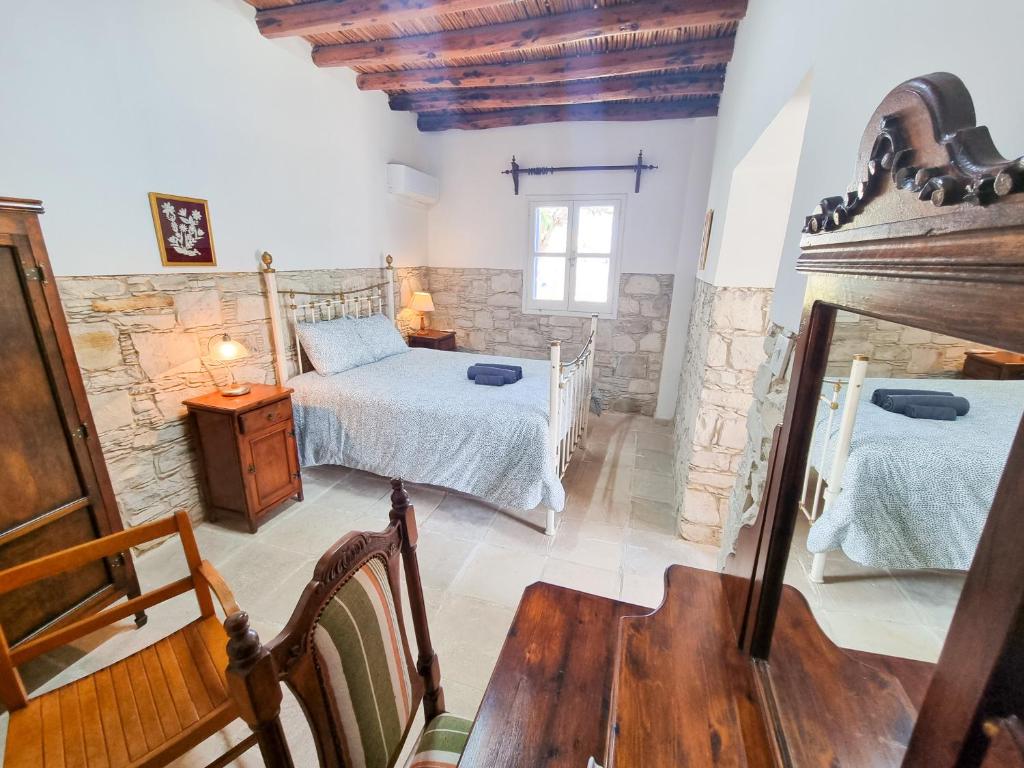 Postel nebo postele na pokoji v ubytování Athena's Pool Oasis