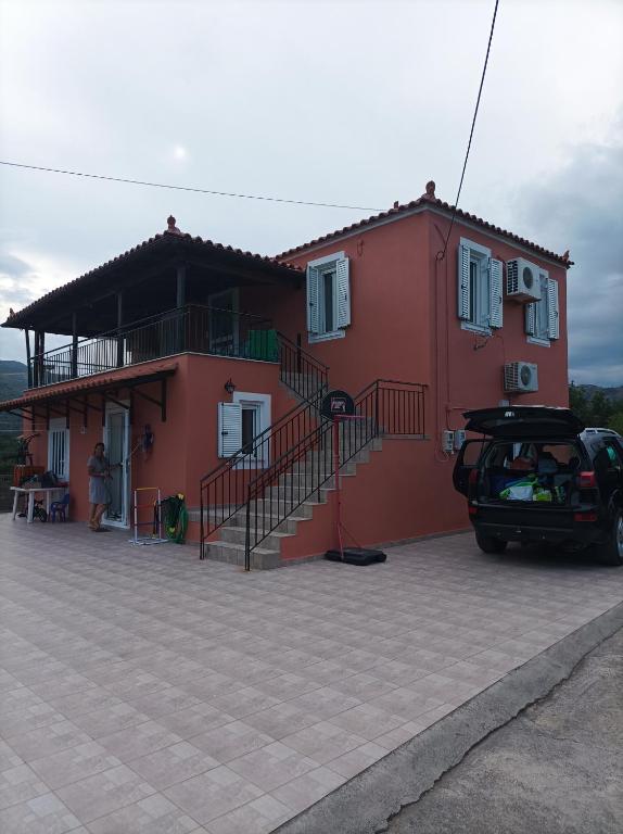 Budova, kde se prázdninový dům nachází