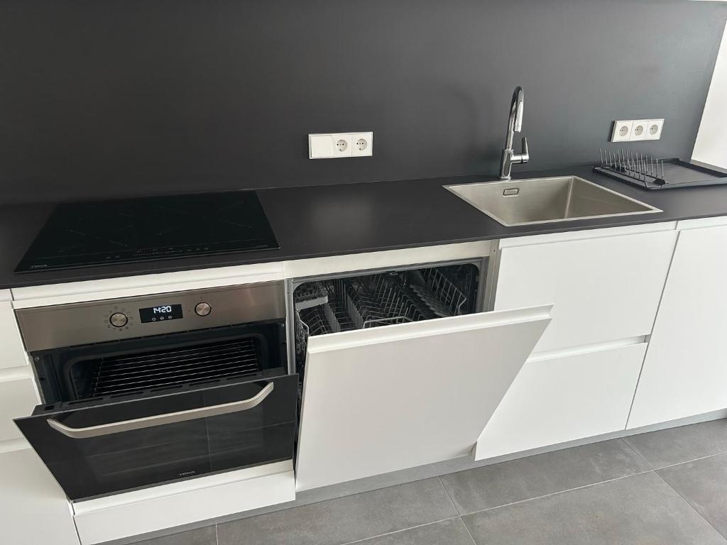 Kuchyňa alebo kuchynka v ubytovaní El Centre, 3 habitacions, 2 banys i cuina