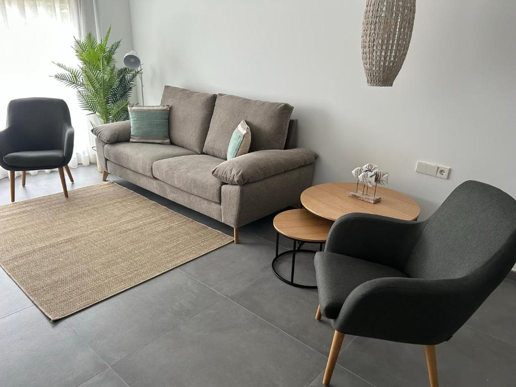 Posedenie v ubytovaní El Centre, 3 habitacions, 2 banys i cuina