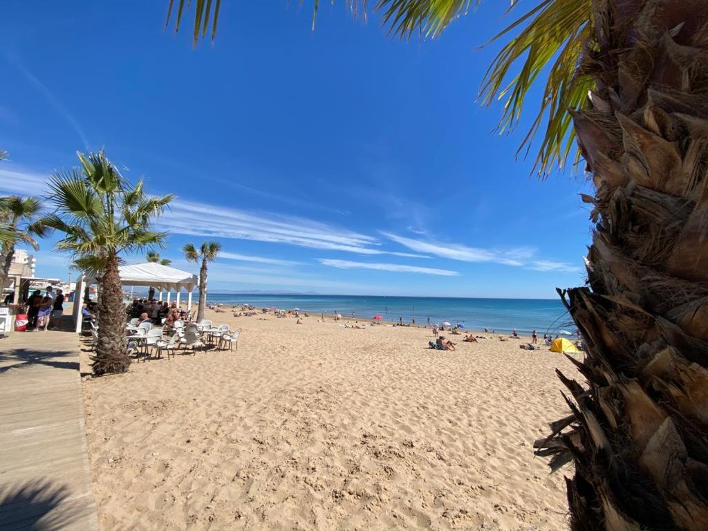 Penthouse 35 meters from the beach, La Mata – Precios ...