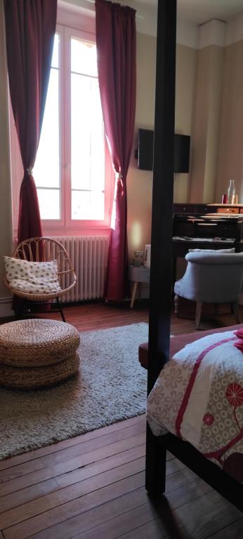 Les chambres d'hôtes du Domaine de Lugazaut - Double Room With Private Bathroom