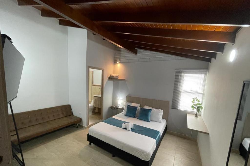 Postel nebo postele na pokoji v ubytování Hotel 12 Nights
